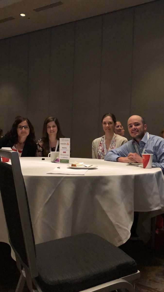 mocchirf's tweet photo. Anoka County investing in employee growth and my fellow child support peeps and I learning to lead better! #NCSEAleads #gratefulf https://t.co/mseiBgNKMU