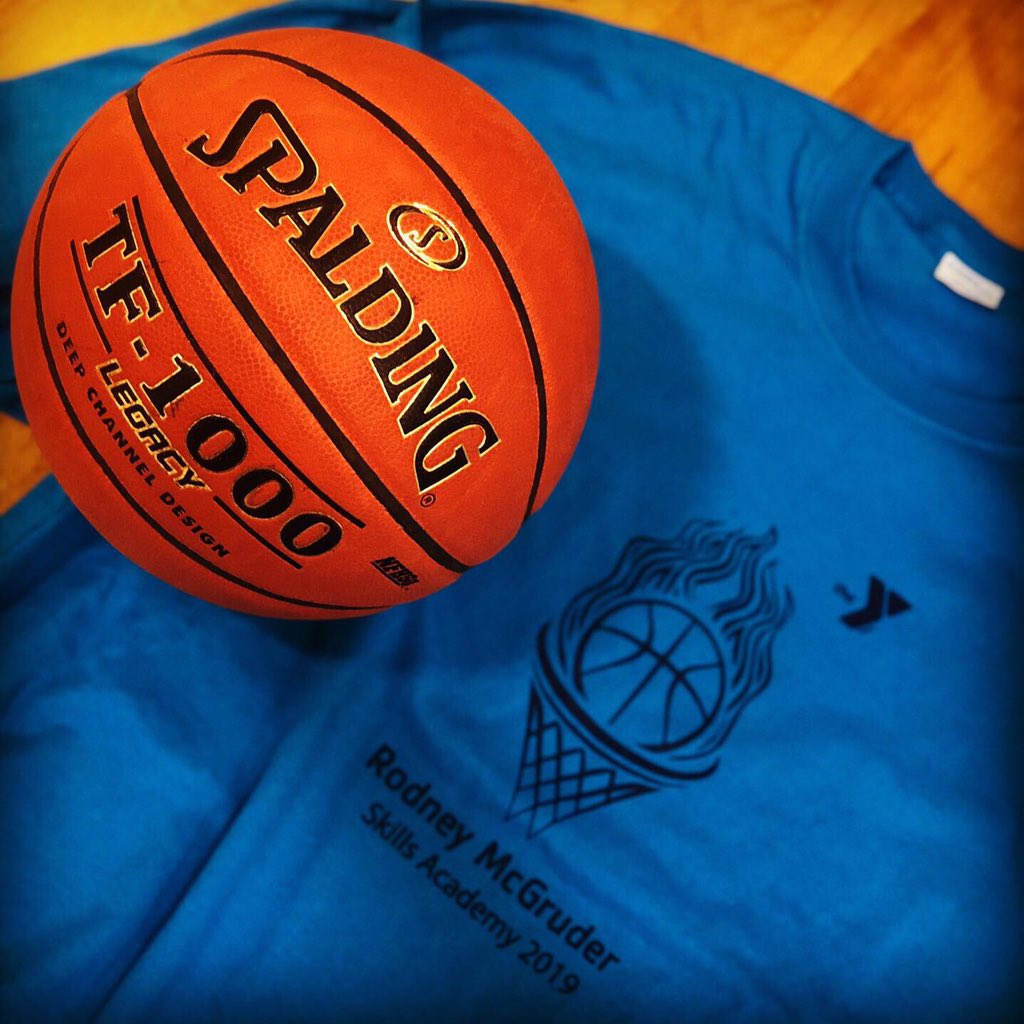 Day 2 of a 3-day NBA skills clinic for the local youth in Albany, Ny 
⛹️‍♂️⛹️‍♀️🤝
