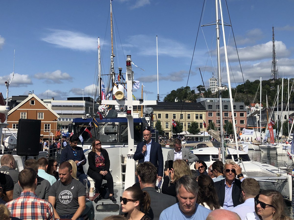 inastrander's tweet photo. Vår egen Head of Media @HalvorMolland om hvordan Hydro taklet cyberangrepet - om åpenhet og hvorfor vi deler våre erfaringer med andre så de kanskje kan unngå en lignende  situasjon #arendalsuka2019 https://t.co/zuyzWvigv5