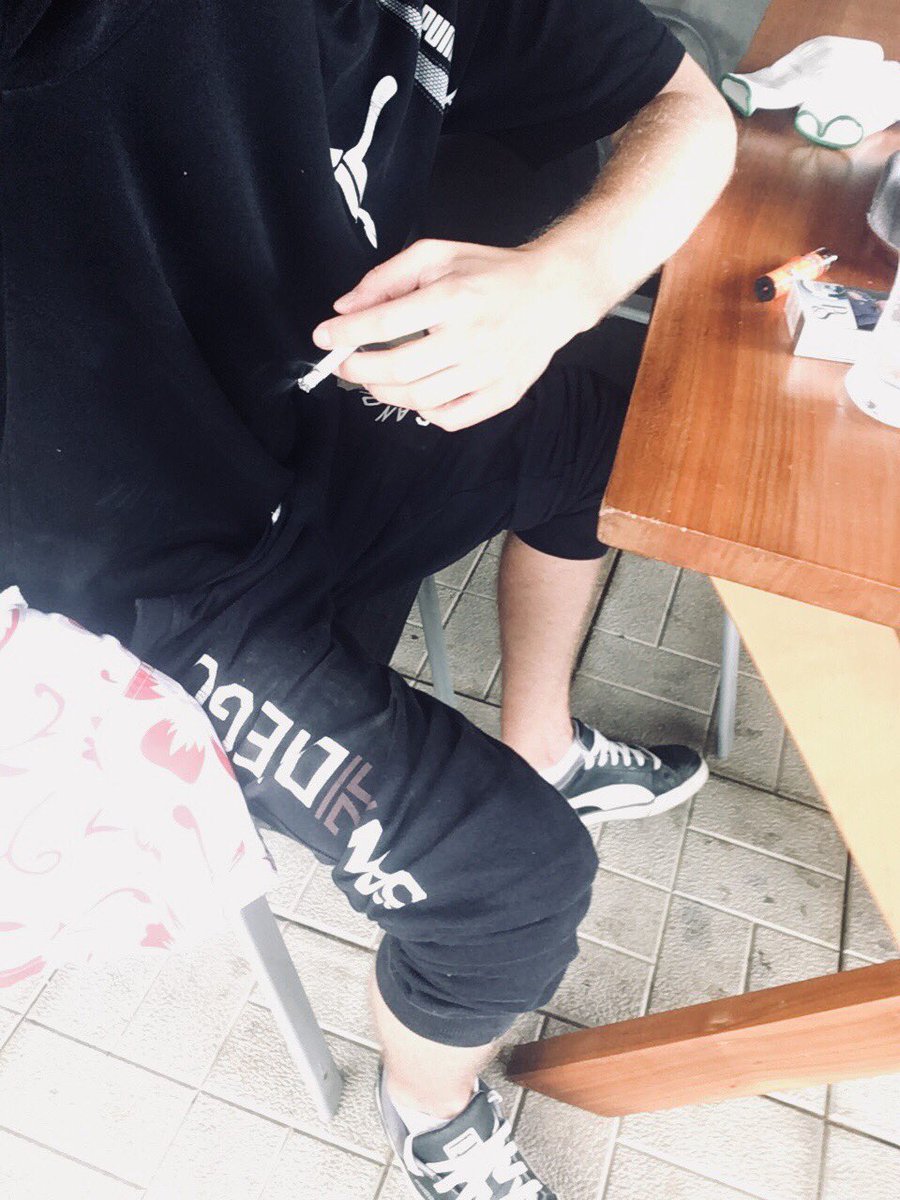 DDCouple2's tweet photo. Working and so horny 🐶💎😈 im thinking only fuck that ass boy!!!!! 😈😈😈😈😈 he teasing me 😫😫💦💦💦💦 #workers #constructionworker #gaydirtywork #horny #gayeuroworkers #eurofarmboys https://t.co/biiGlBG85h
