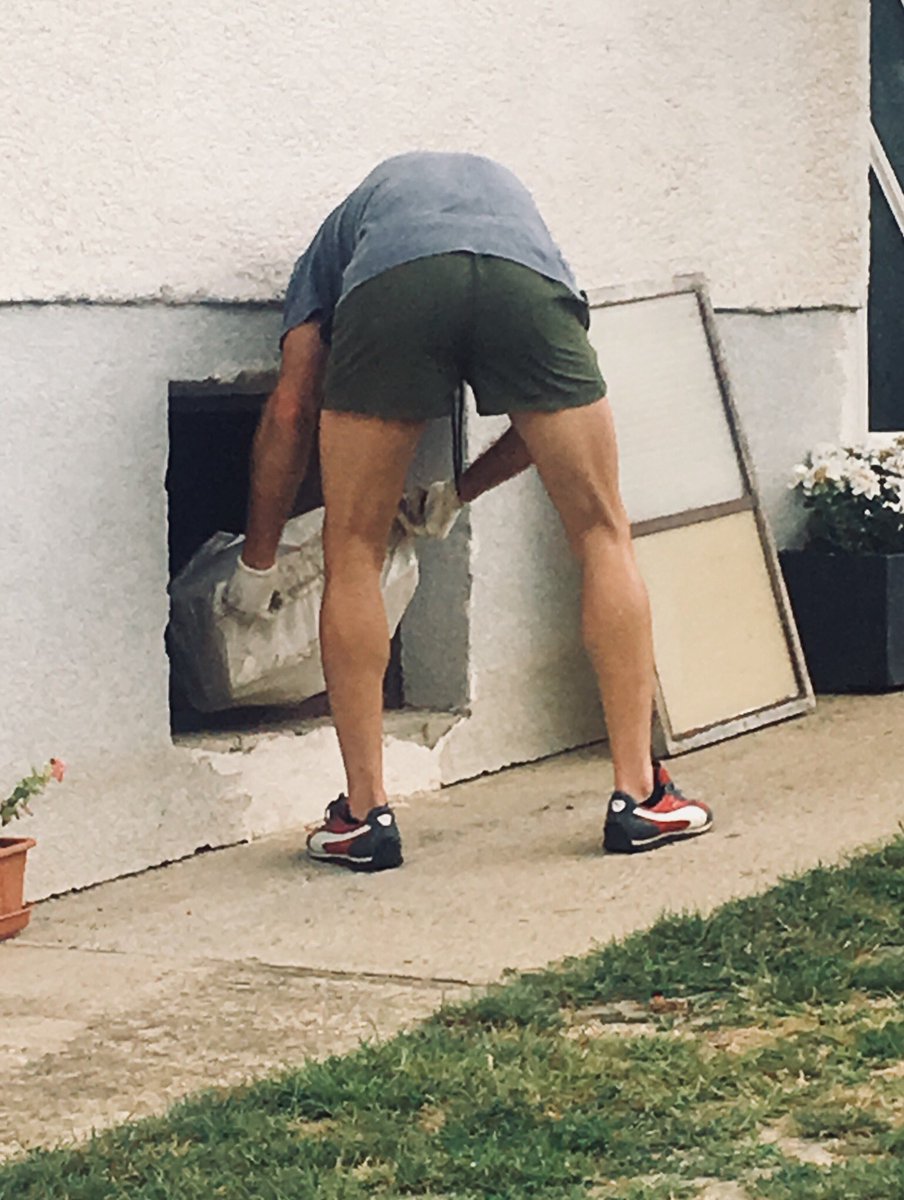 DDCouple2's tweet photo. Working and so horny 🐶💎😈 im thinking only fuck that ass boy!!!!! 😈😈😈😈😈 he teasing me 😫😫💦💦💦💦 #workers #constructionworker #gaydirtywork #horny #gayeuroworkers #eurofarmboys https://t.co/biiGlBG85h