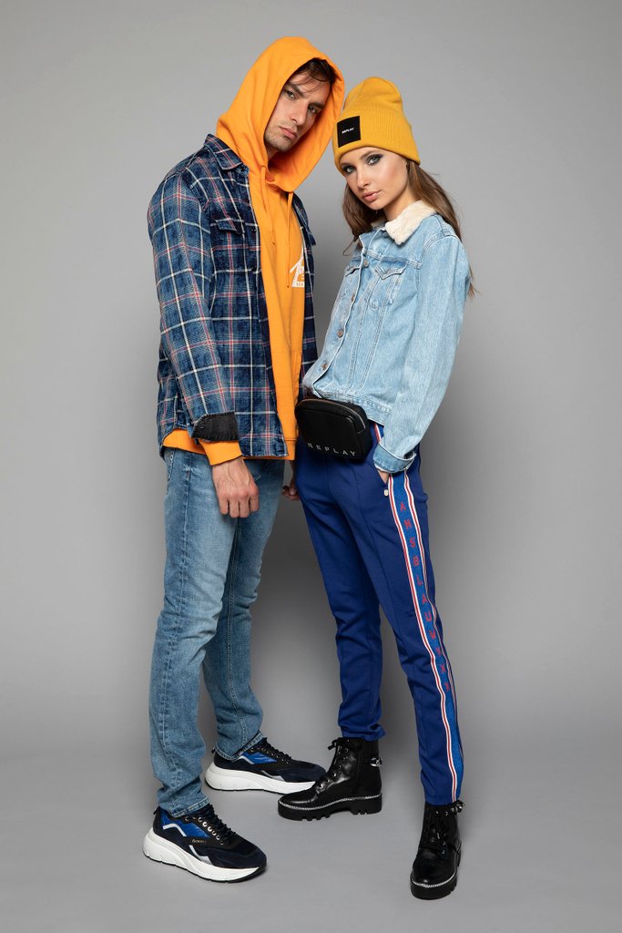 Fashion_Company's tweet image. Nova jesenja kolekcija ti donosi FRESH IN komade! 😍
Ona:
Jakna: #Replay
Pantalone: #MaisonScotch
Torba: #Replay
Kapa: #Replay
Čizme: #Guess

On:
Košulja: #Replay
Dukserica: #TommyJeans
Farmerke: # TommyJeans
Patike: #CesarePaciotti
#WhenLoisMeetsClark #FashionAndFriends