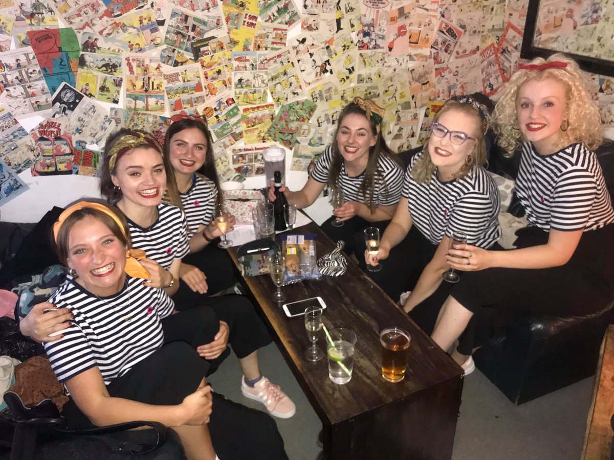 YourAuntFanny's tweet photo. When you SELL OUT The Stand on a Monday!!! Thank you @StandNewcastle for being sound hosts and @sammytdobson for being class and lovely. And thank you to our 300 audience members! Mental! #MingeUnhinged https://t.co/TGjfAaxm1Y