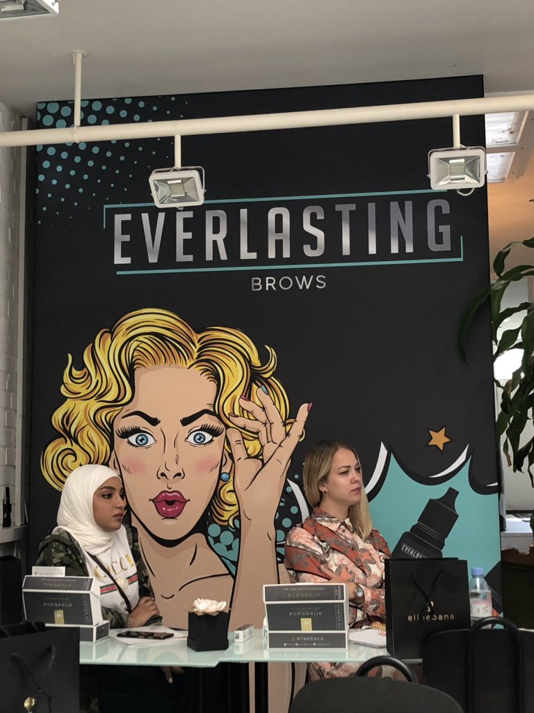 SleekBrows's tweet photo. Interesting stuff happening in our beauty school @ElleebanaGlobal #lashlift https://t.co/j6laXIdOvE