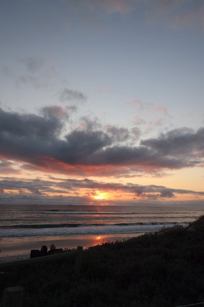 LindaAnnHull's tweet photo. Sunset from Geraldton...and on our campervan adventure. #lastnight #morepacking https://t.co/DDSb3ObINS