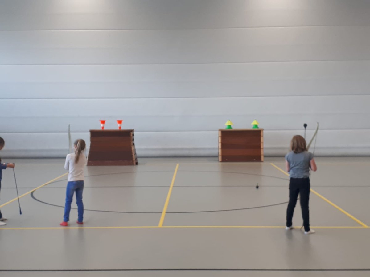 SBT_Renkum's tweet photo. Vandaag kunnen de kinderen met @BSC_Tim en @BSC_Hans tijdens #Kinderdorp #Renkum 🏹handboogschieten. En daarnaast ook (panna) voetballen. ⚽️ https://t.co/6UoHNs48VT