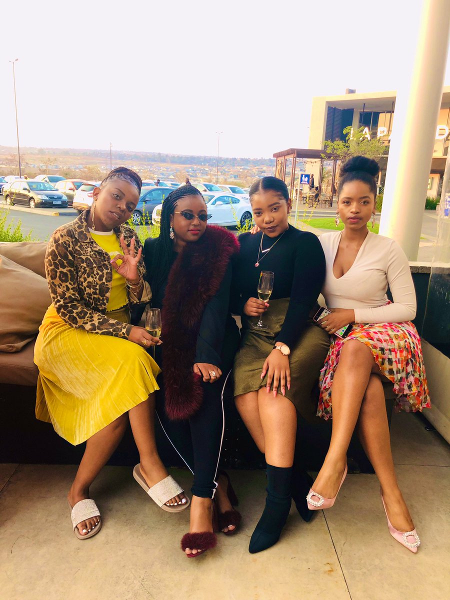 nyeleti_t's tweet photo. I don’t see my friends all the time because they are literally the busiest group of ppl it’s inevitable, they’re drs, lawyers, engineers and a performer. But I know when it’s time to show up and show out. They do. 14years+ of friendship 💕❤️ #day1s #2missing #TuesdayThoughts https://t.co/m1VI1u56a0