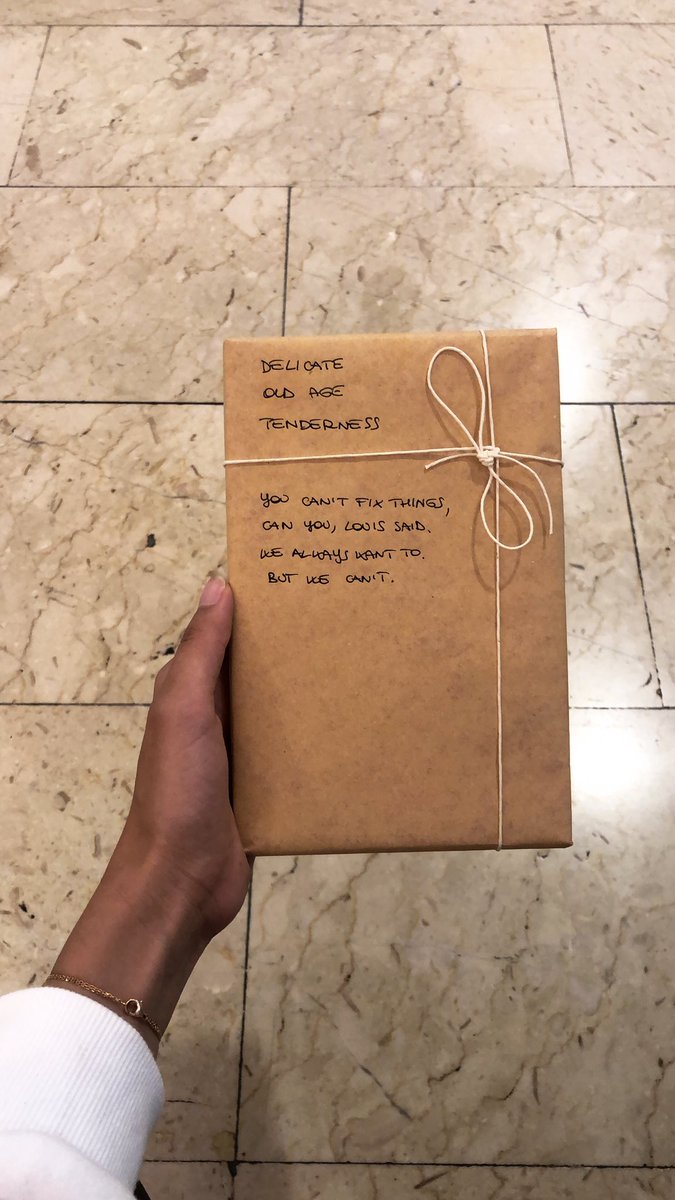 alia_yh's tweet photo. Blind Date with a Book 💭 https://t.co/RHKPKgmYUB