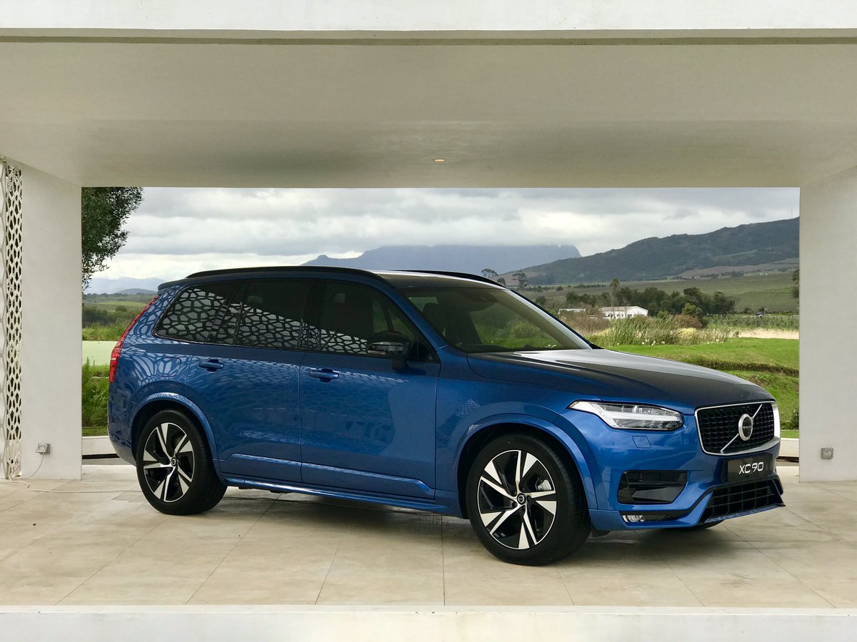 khuleonwheels's tweet photo. We’ve landed in Cape Town where we are attending the launch of the refreshed XC90. On the outside, the XC90 offers subtle upgrades to the original beautiful design, such as new wheels, exterior colours and a modern new grill, among other details.

#XC90Recharged 
#RechargetheCity https://t.co/WDfRqhUO5E