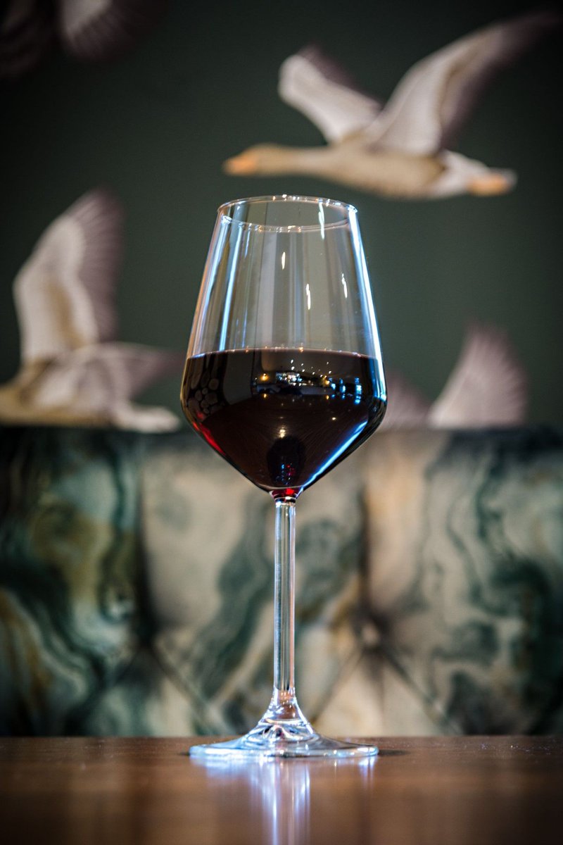 TPOWBaslow's tweet photo. It's important to take time to sit and appreciate the little things in life. π§ββοΈπΏ Like a really great glass of wine! π And what better time to start than National Relaxation Day this Thursday. π· #NationalRelaxationDay #Wine #RowleysBaslow #TimeToChill #LocalPub #Chatsworth https://t.co/MxqIzv5Ox1