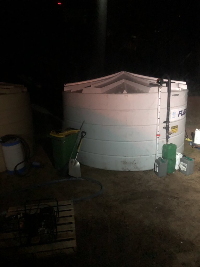 burgess_ag's tweet photo. Nothing motivates a cockie more than rain on the forecast.. 100ha left for the night ๐คฆ๐ปโโ๏ธ then shift farms first thing #bulkN #landmarkfertiliser #growyoufuckergrow https://t.co/D2Z5X0HElh