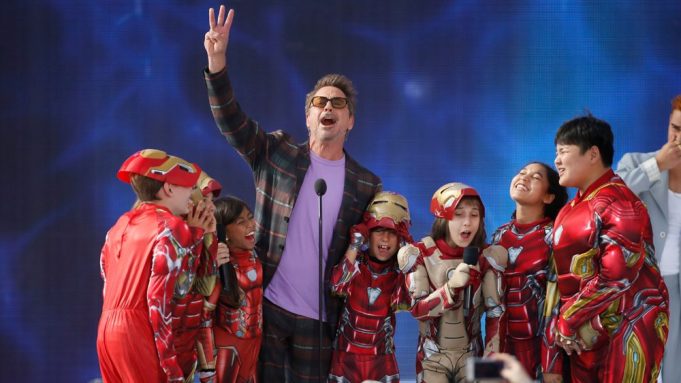 Urban96FM's tweet photo. #MajorTeaAlert
Another Epic Win for Avenger: End Game! ๐๐
Marvel's Avenger End Game wins Teen Choice "Action Movie 2019 Award" and action movie actor ( Robert Downey Jr) and actress (Scarlett Johansson).๐๐
#UrbanXtra w. @NanaKing_radio.
96.5 ll https://t.co/PqR6AvltNg https://t.co/huT1awlq3b