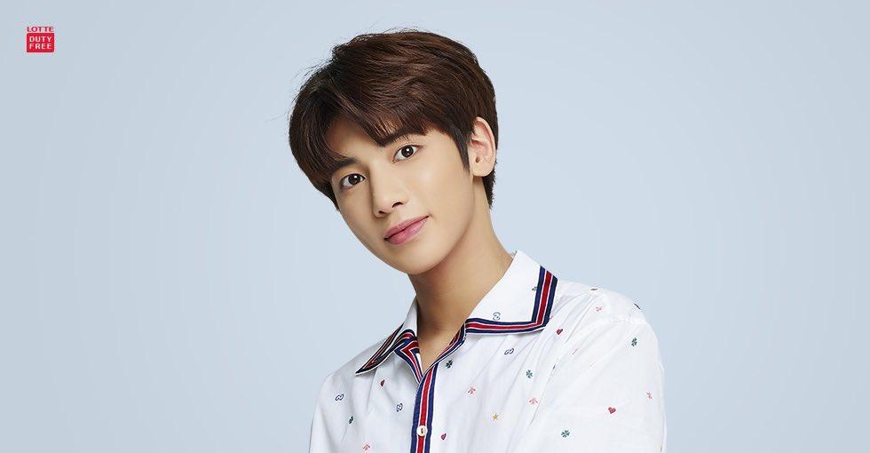 OnedreaMoa_TH's tweet photo. [📸 @TXT_members] 190813 Lotte Duty Free Models 'โกลบอล ซูเปอร์ รุกกี้' TOMORROW X TOGETHER

(https://t.co/t6fc5xbOPk)
#TXT (#TOMORROW_X_TOGETHER :#투모로우바이투게더) https://t.co/xFlOKrpStg