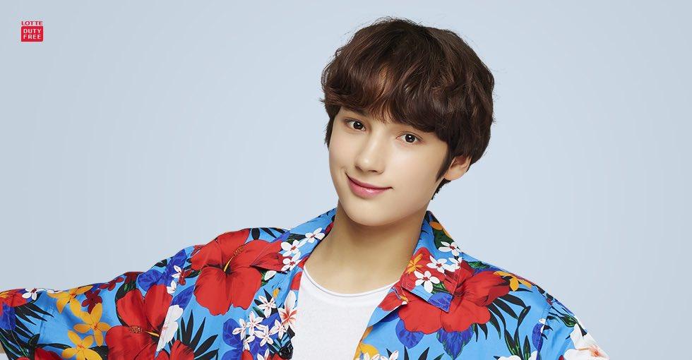 OnedreaMoa_TH's tweet photo. [📸 @TXT_members] 190813 Lotte Duty Free Models 'โกลบอล ซูเปอร์ รุกกี้' TOMORROW X TOGETHER

(https://t.co/t6fc5xbOPk)
#TXT (#TOMORROW_X_TOGETHER :#투모로우바이투게더) https://t.co/xFlOKrpStg