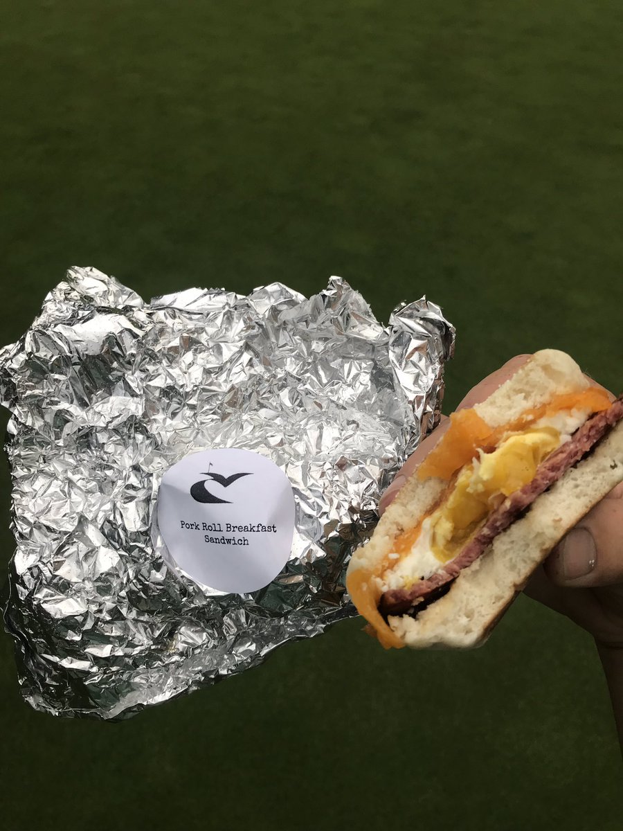 sam_moynihan's tweet photo. Bomb dot com #turflife #ALLCAVES #breakfastofchampions https://t.co/fz0Usl0RaC