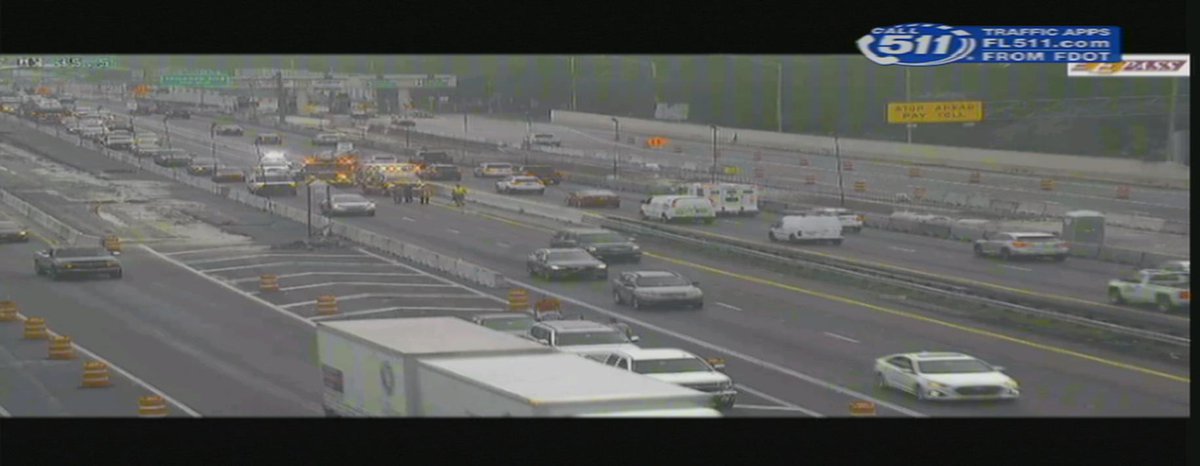 CRASH: Watch out for this wreck on the 417 SB near the University Toll Plaza, left lane is blocked.