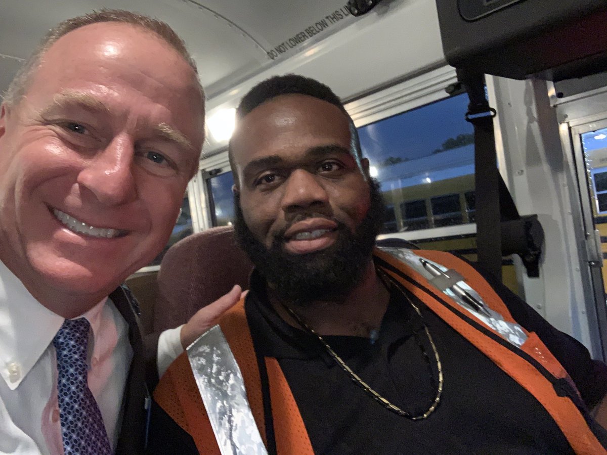 SusDowning's tweet photo. ⁦@LadueSupe⁩ is on the bus with L12 driver Shawn Robinson and headed to greet students on ⁦@LadueSchools⁩ first day! Here’s to another great school year!! https://t.co/T68vsBiyva