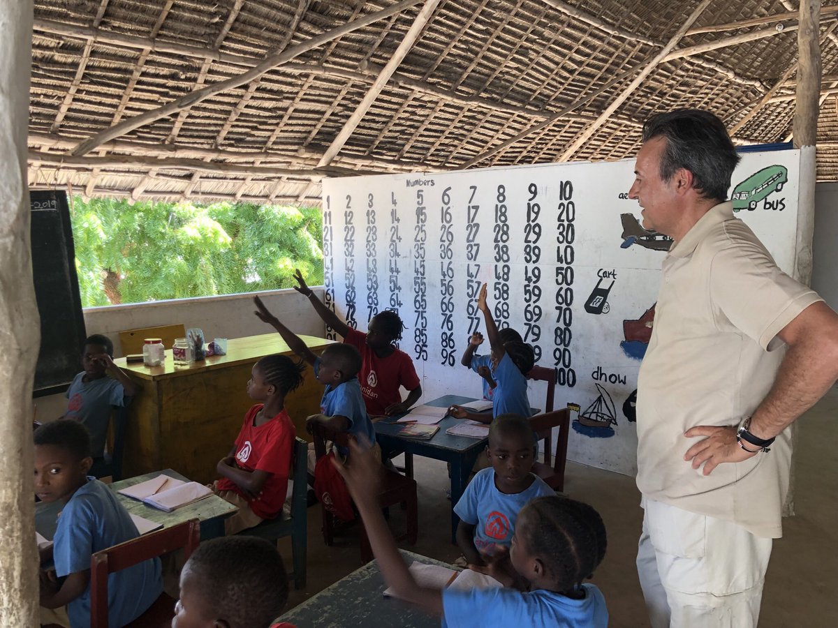 @anidanongd se merece toda la consideración y vuestra ayuda. Lo he comprobado personalmente este verano en Kenia donde desde 2002 llevan a cabo una impagable labor por los niños más desfavorecidos. delascosasdelcomer.com/2019/08/13/ani…