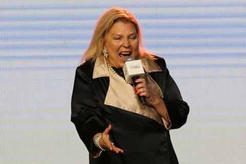 Adelfaisnotdead's tweet photo. Qué deteriorado está Axl Rose. https://t.co/aioqTzVfcR
