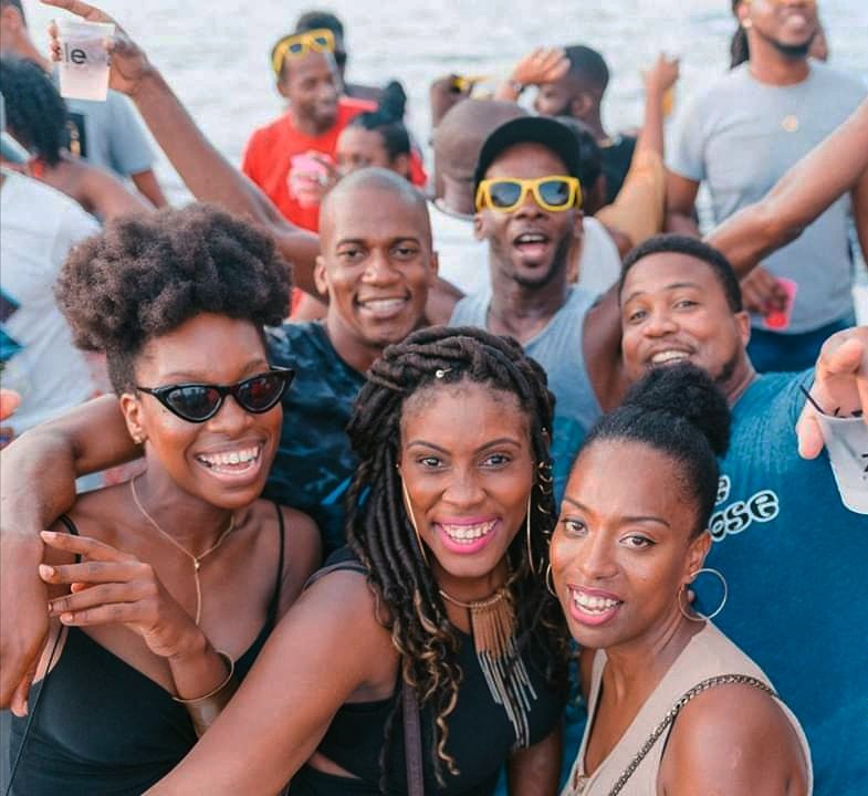 zele_events's tweet photo. 🎶Gather yuh best friends and dem dey
All hands put dem up in de air🎶
#Thirty1
Tickets start at $150 🤯
Sat 31 Aug
#11 Cipriani Blvd
6pm-11pm
FREE White Oak from 6pm - 9pm 😍
For tickets visit https://t.co/1ZU62lXG1i or call 703-2949 🎟️
#NoCoolers #TeamPicTuesday
#zèleevents https://t.co/ys9my2fGWu