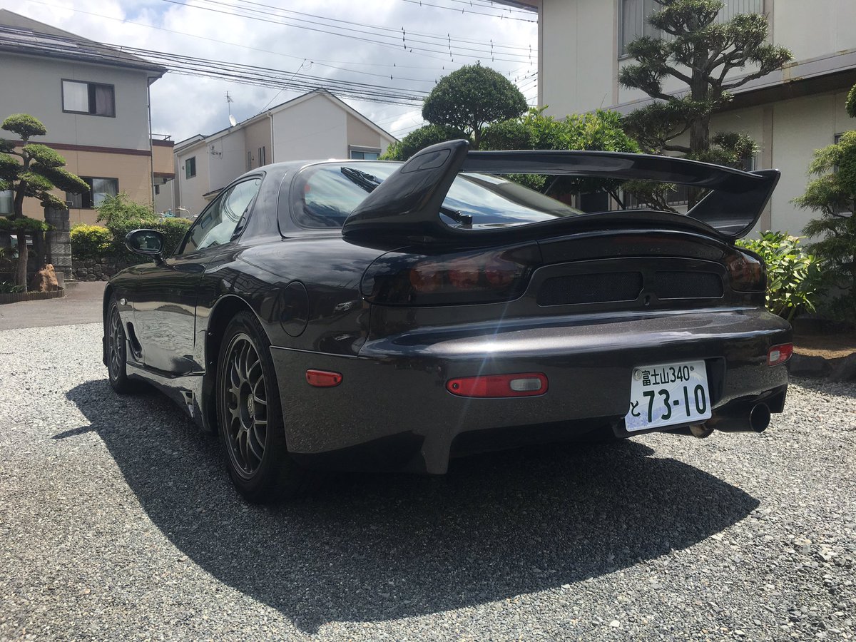 キヨシ 黙っていましたが8月10日に4型のrx 7fd3sが納車されました 走行距離5万 です 希望ナンバーで名探偵コナンの安室透さんが使用するfdのナンバーにしました 平仮名まで同じ と でびっくりですw これからはこちらの方でよろしく