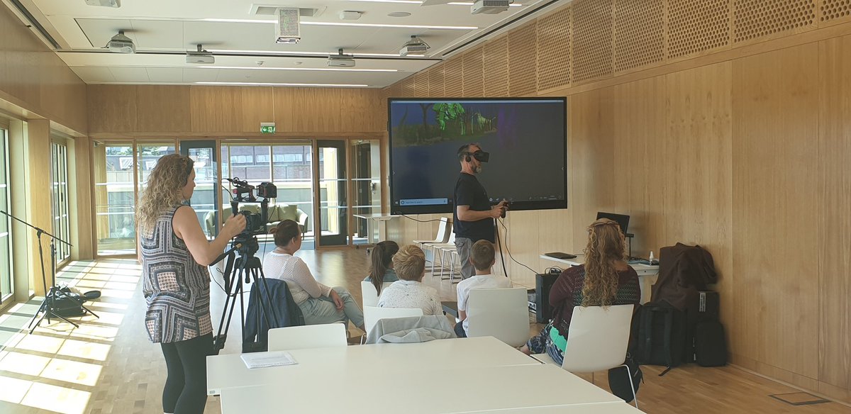 BarnsleyMuseums's tweet photo. Today we are at library @ The Lightbox. Come and take part in a #virtualvessels workshop. We're at @BarnsleyLibs until 3pm & 11am-3pm Saturday too! https://t.co/fPrjpfhzsH