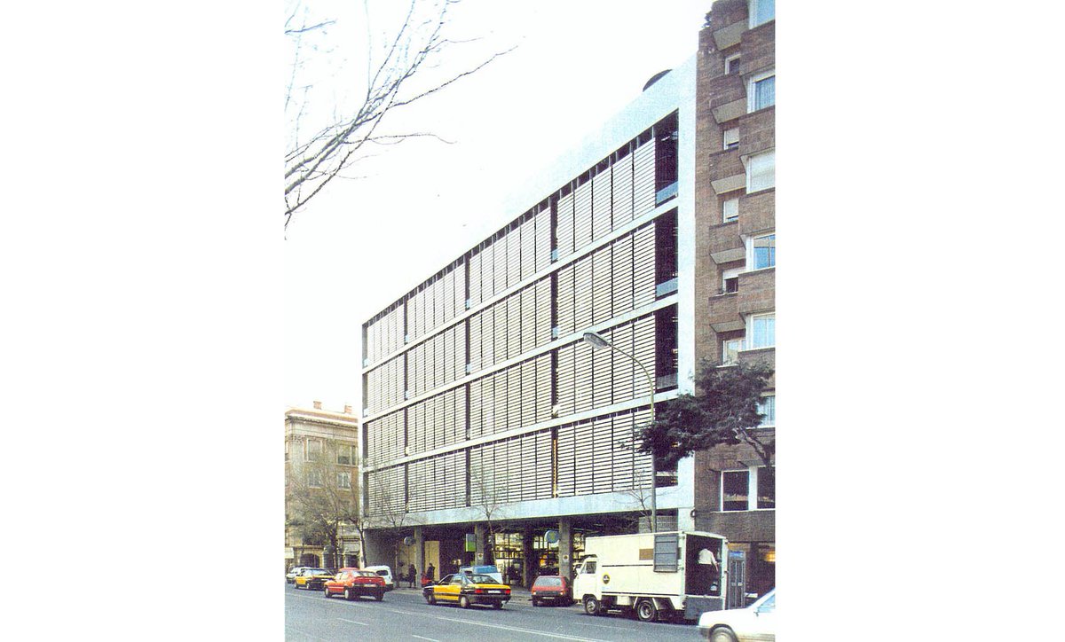 Estat original edifici d'en Francesc Mijans situat a Via Augusta.