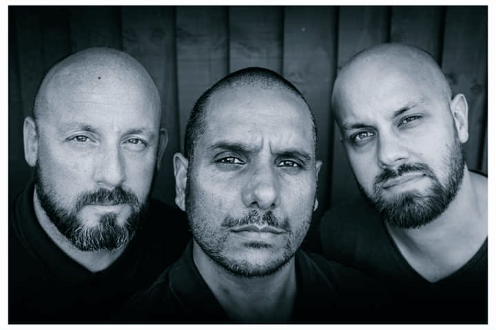 MoeysImages's tweet photo. #suckerfishband https://t.co/rMUvlpFmxP