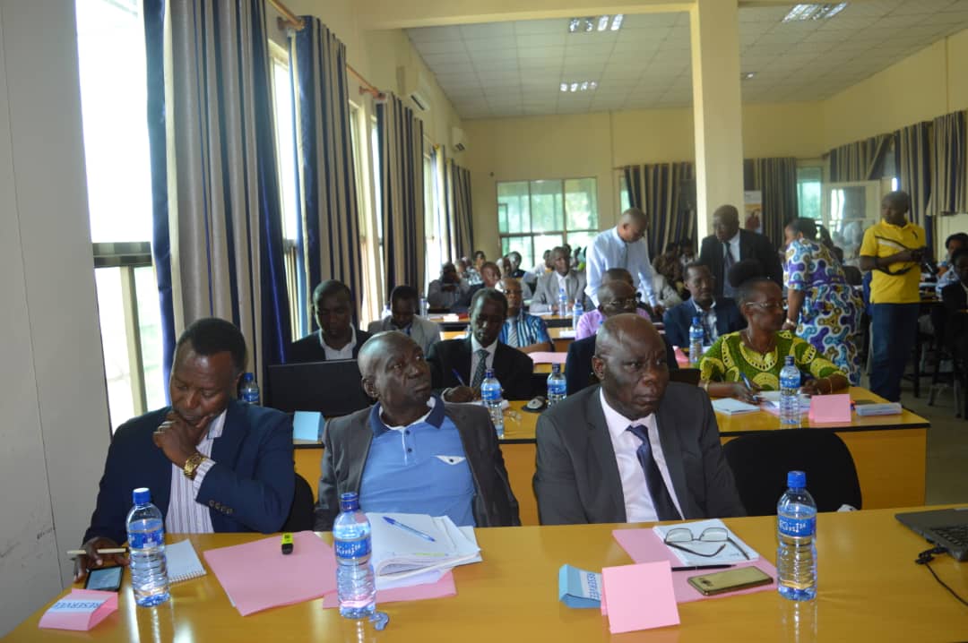 RTNBurundi's tweet photo. #Burundi Tous les intervenants qui se sont exprimés lors de la restitution de l'aide mémoire de la mission de revue d'achèvement du #PAIVAB ont apprécié les résultats atteints et ont demandé d'arrêter des stratégies pour la pérennisation des acquis. https://t.co/43FaIq8ZfY