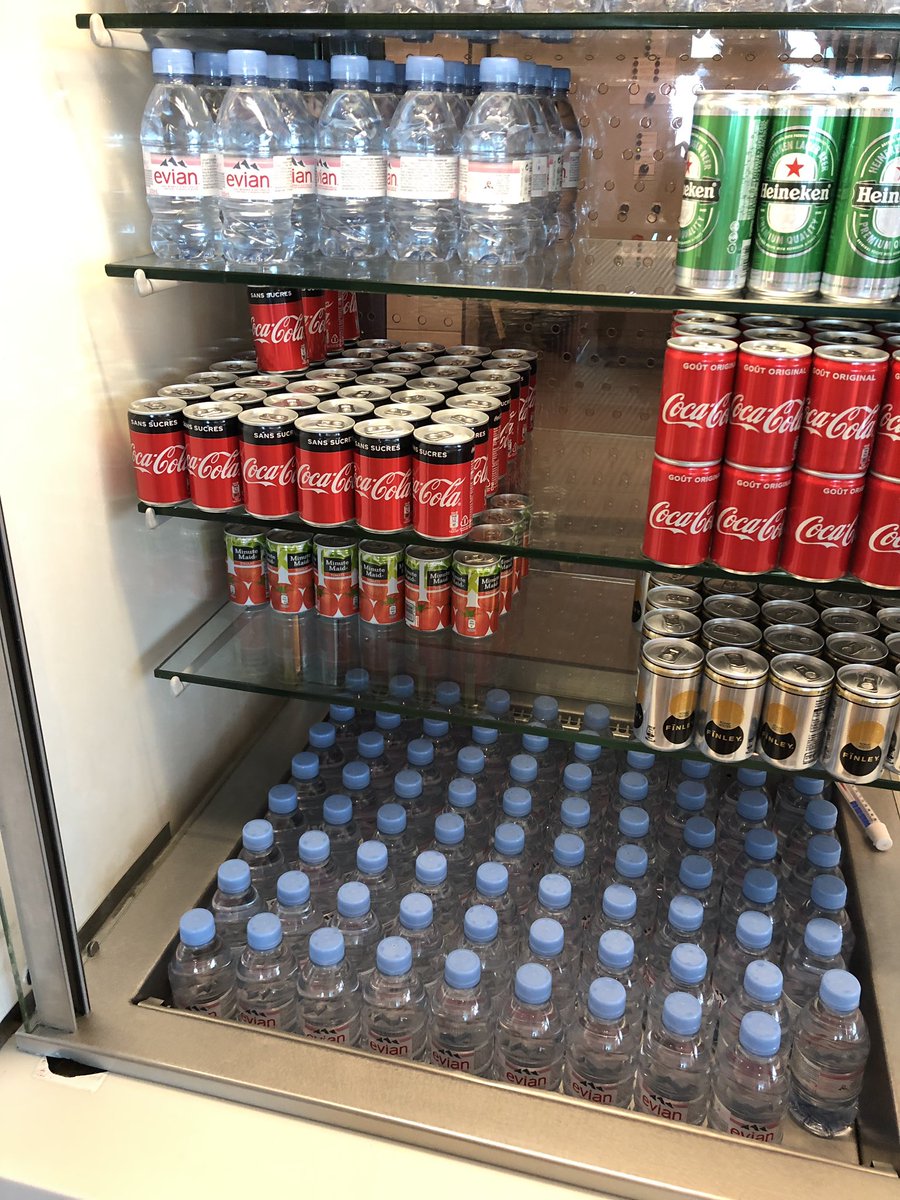 RodolfoWalker's tweet photo. @airfrance @AirFranceES Please Stop using Plastic Bottles at your Lounges!! Comen on, there are better options to give free water.@AirFranceMX https://t.co/oB8Qj5d6mu