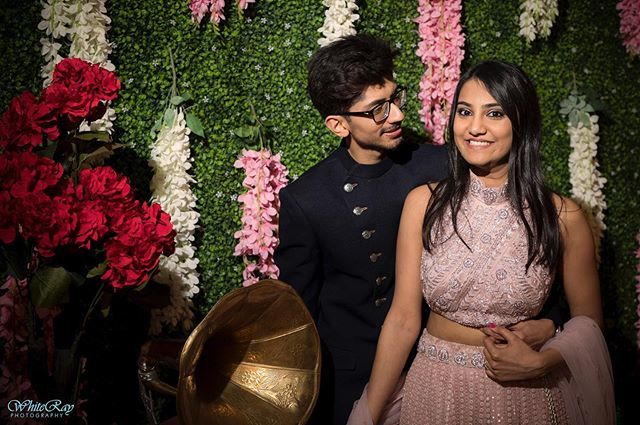WhiterayP's tweet photo. Harshil+Sneha! 
#whiterayphotography #engagement #engagementshoot #hitchedandclicked #indiancouple #coupleshot #beautifulcouple #india #mumbai #indianphotographer #candidphotography #candidphotography #love https://t.co/nUQd3AlNYm https://t.co/prxvRIUdIU