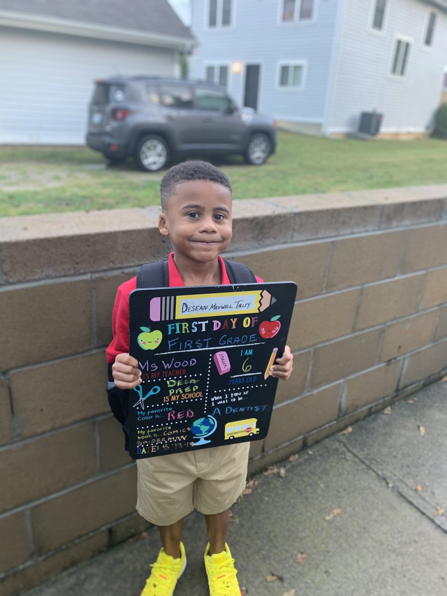 devydev937's tweet photo. First Grade in school, Senior in sarcastic faces.
At least he got the shoes he wanted out of it.
And @crest we had a full blown conversation yesterday my son wants to be a dentist there.
#firstdayofschool #firstgrade #decaprep #spongebobkyrie #dentist #comicbookreader https://t.co/yPV1HSyHSG
