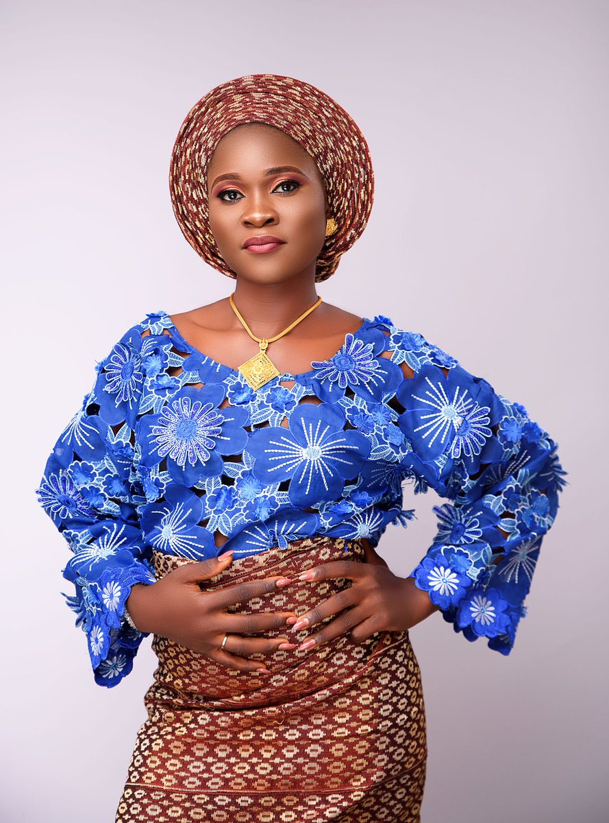 sheddysundayy's tweet photo. 📸 @sheddysundayy
IG:@s_mukka
Fb:Shedrach Mukka Sunday Model:@Ellahtalks
#pictureoftheday
#beauty #portrait #yoruba #TuesdayThoughts #TuesdayMotivation #kaduna
#arewatwitter
#arewamodel https://t.co/9TtHsdayDp