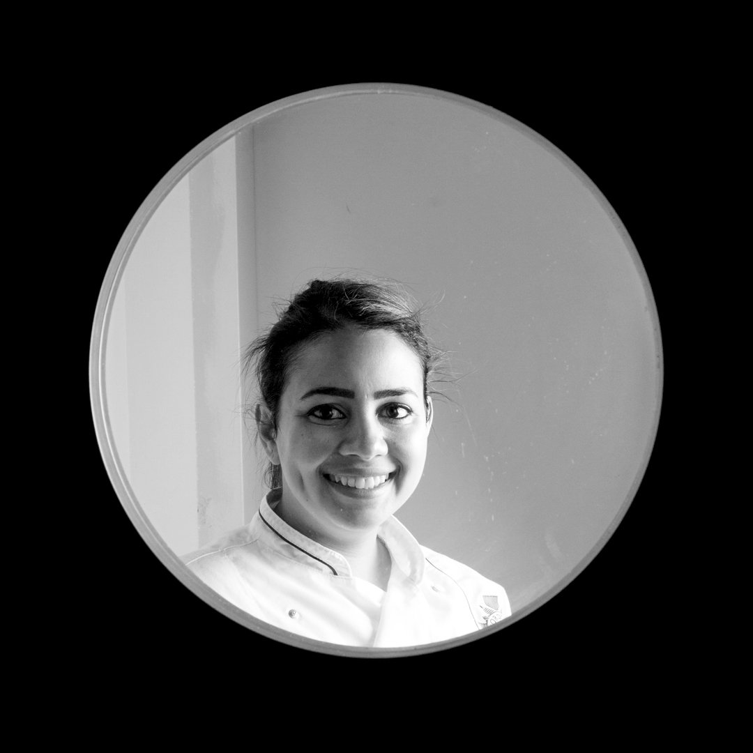 iesebschool's tweet photo. “The objective is to empower women and create jobs,” says #IESEmba Amna Alyamani of her plans to set up a bakery in her native Saudi Arabia, which is lifting some restrictions on women in the workplace. #aMarktoMake #aWorldtoChange #IESEstories https://t.co/hErfav3VYP https://t.co/A9LpRi6cDM