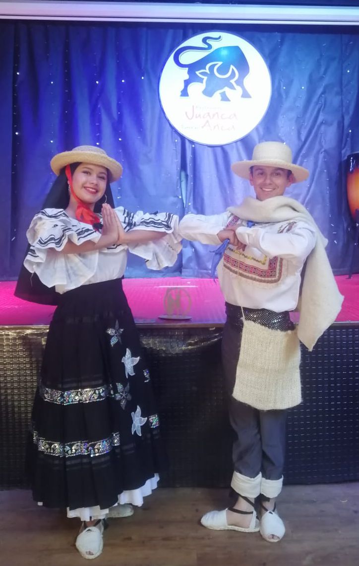 Escuela de Danza Folclórica ‘Corceles de la Libertad’, dejando en alto a <a href="/SotaquiraBoy/">ALCALDIA SOTAQUIRA</a>. Sotaquirá bicentenaria. Salomón Buitrago Fonseca, Alcalde 2019.
sotaquira-boyaca.gov.co/cultura-y-turi…