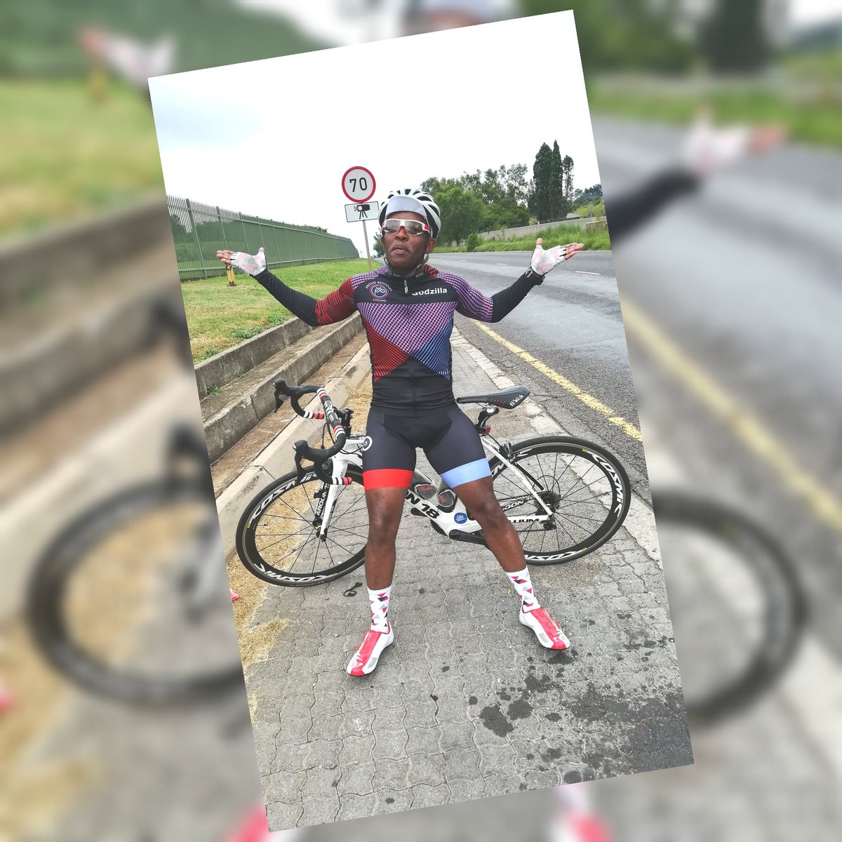 ProudBeginners's tweet photo. If it doesn't Challenge you...it doesn't Change you...#GetOnBike #ComeRide #RoadBike #MTB #madeforme #BeSeen #Cyclingshot #cyclingaddict #Lifebehindbars #cyclinglife #instacycling #InstaBicycle #Ahaa https://t.co/qWRs3iw70E