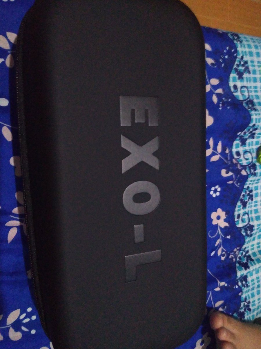 DoPamelaMay's tweet photo. Yey! My LS v3 will no longer be in that ugly box from SM anymore. Thanks for this wonderful LS pouch @chanbaekalert . Thank you also @112streetPH for the very smooth transaction. This definitely won't be the last. 😘💕😍

#112Feedbacks #EXOLSPouch #AlwaysForEXO https://t.co/ZBfYTDxioU
