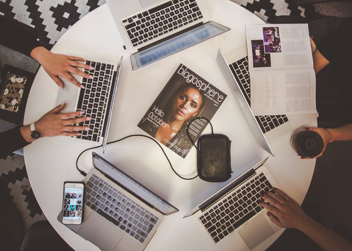 bcreatoruk's tweet photo. Team meetings at #BlogosphereHQ https://t.co/dJBcNOXqFd