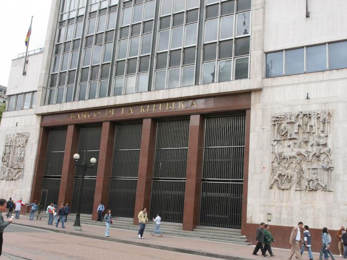 Portafolioco's tweet photo. Este año la inflación cerraría en 3,6%, dice el Banco de la República https://t.co/1ueOVJ12a3 https://t.co/iOoaIkTN3f
