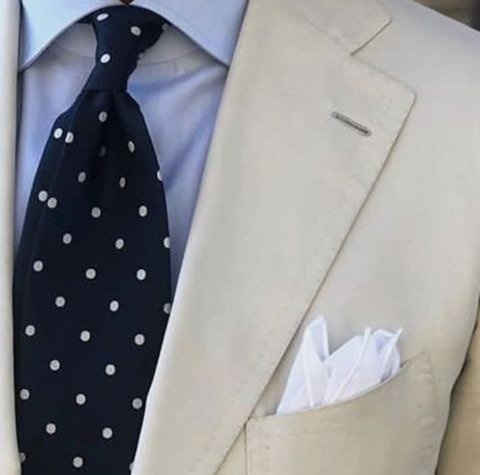 rentasuitng's tweet photo. Rent or buy a suit for all occasions https://t.co/QwBLf0e8BH