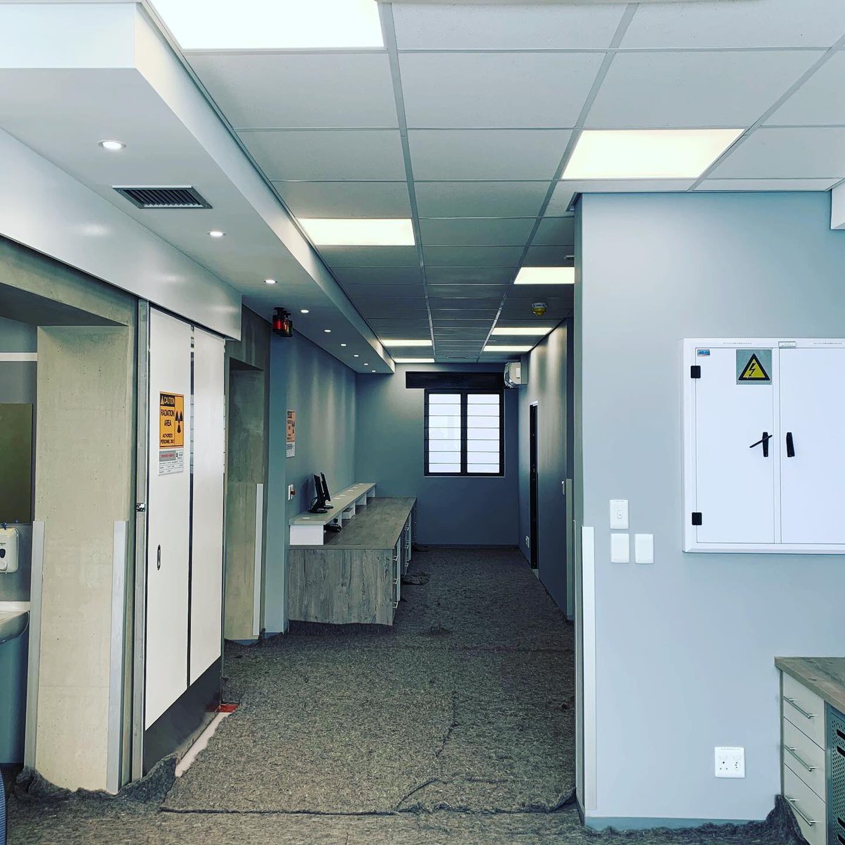 tsidorale's tweet photo. My partner in superheroing @RealAbayom has also had a milestone week, improving access to world class oncology care in Limpopo. #LimpopoOncologyClinic #Radcare 👏🏾👏🏾👏🏾👏🏾👏🏾 https://t.co/65sJKK3oEe