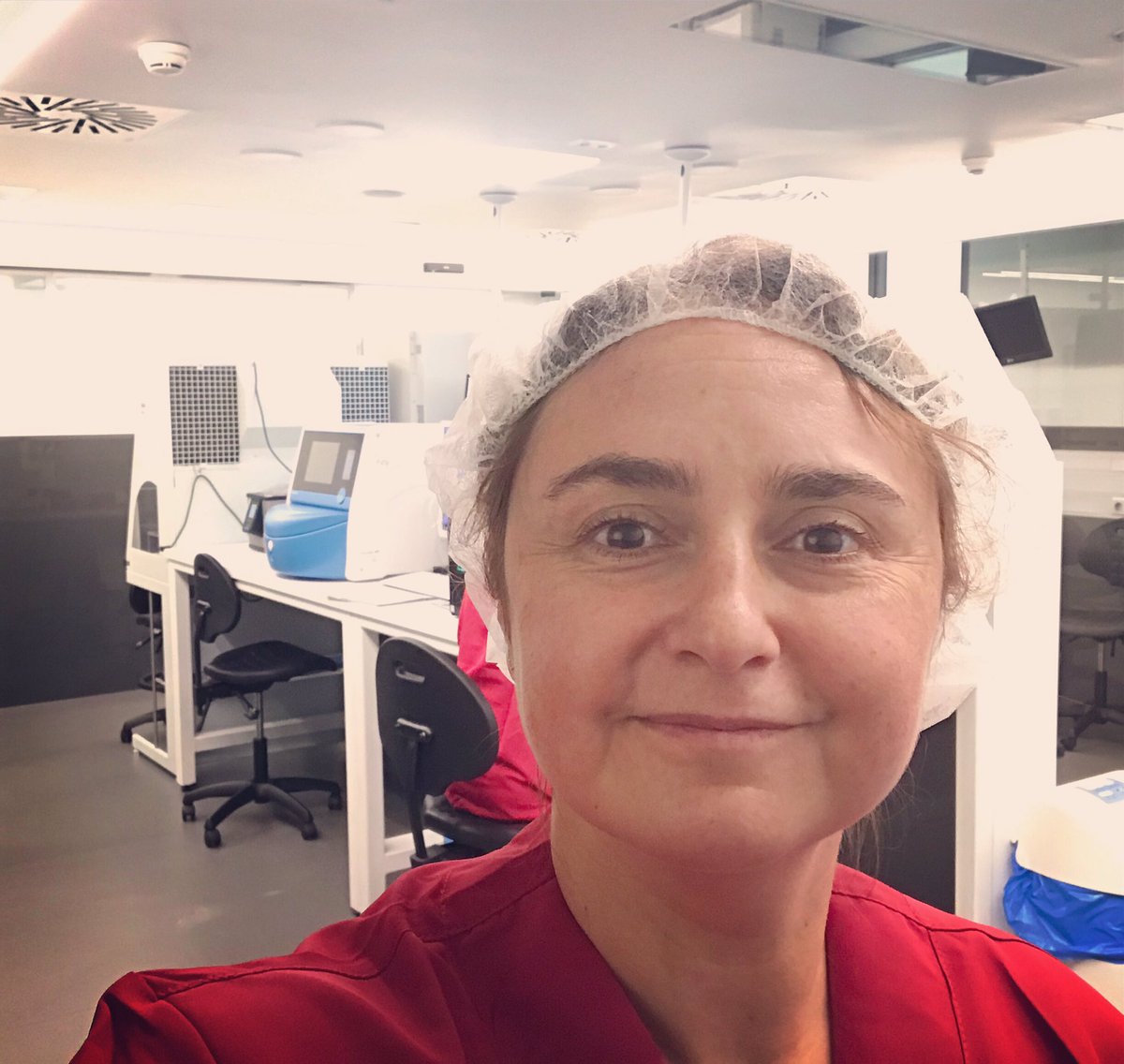 klattes's tweet image. Hoy me ha tocado realizar la primera transferencia de embriones en nuestro recién estrenado laboratorio de FIV en @CIRH_Barcelona. Nuestro compromiso es con la mejora continua para ofrecer a nuestros pacientes la mejor calidad de atención y tecnología de punta #FIV #embryoscope+
