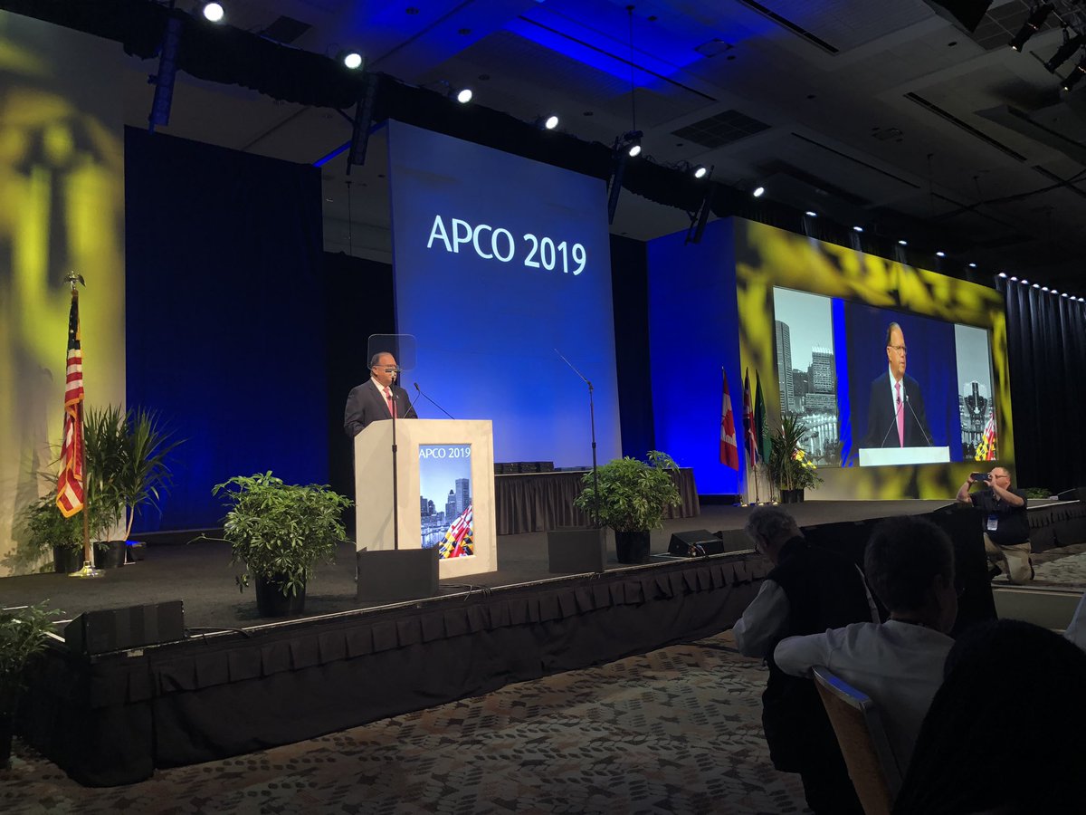 FirstNetGov's tweet photo. Kicking off Day 3 of #APCO2019 with @FirstNetChair Edward Horowitz and marking a major milestone for the #FirstNet Authority and public safety with release of the FirstNet Authority Roadmap. #FirstNetatAPCO https://t.co/VOWnbmr9DN