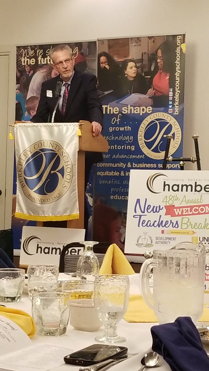 AmstevenM's tweet photo. Dr. Bill Queen welcomes new teachers at the 48th Annual New Teacher Welcome Breakfast. Starting our year off well. #BCSFutureReady https://t.co/4ENy36seSg