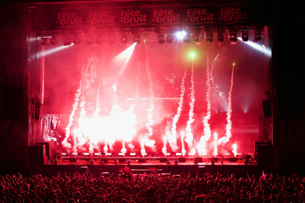 fetedubruit's tweet photo. 🤘Retour en images sur la 3ème journée de la #FDBLanderneau 2019 > album photo : https://t.co/TGaEPrnoBV
© Clément Colin photographe https://t.co/qZ4NjedmTh