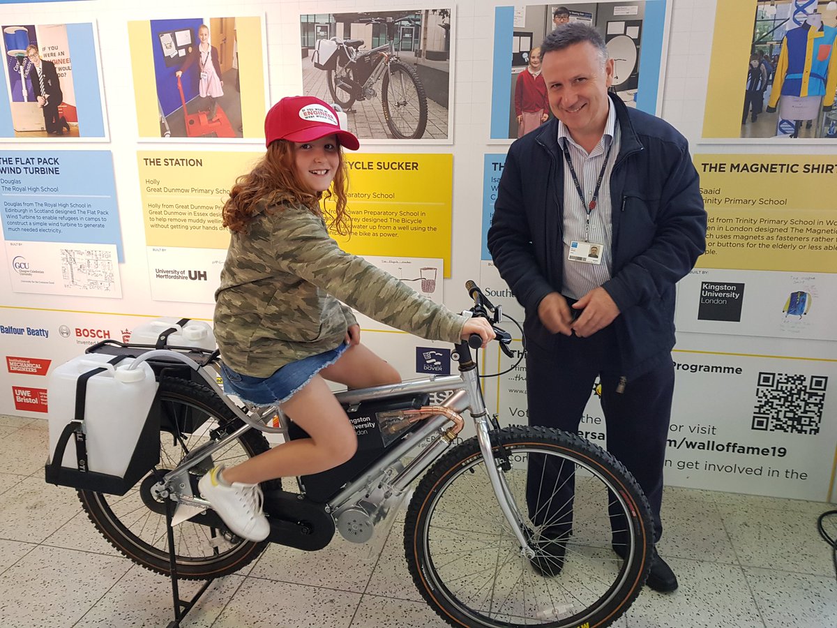 LAElizabethR's tweet photo. We are @Gatwick_Airport for the National Launch of The Primary and Secondary Engineer Leaders Award 2019-2020. VIsit https://t.co/w045WgHFo4 and vote for your favourite prototype @Leadersaward @primaryengineer https://t.co/0f5efXW1PE