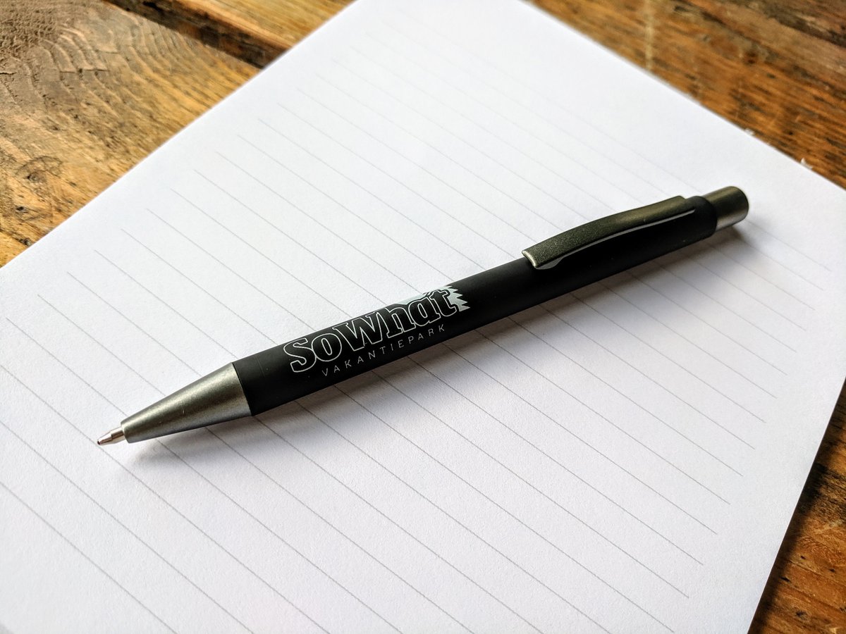 Wist je dat bedrukte pennen nog steeds het meest verkochte relatiegeschenk zijn? En dat ze gemiddeld zo'n 7 keer van eigenaar wisselen? Bedrukte pennen zijn betaalbaar en makkelijk weg te geven. Ook interesse? Kom langs en bekijk en test ons ruime aanbod! 🖊️