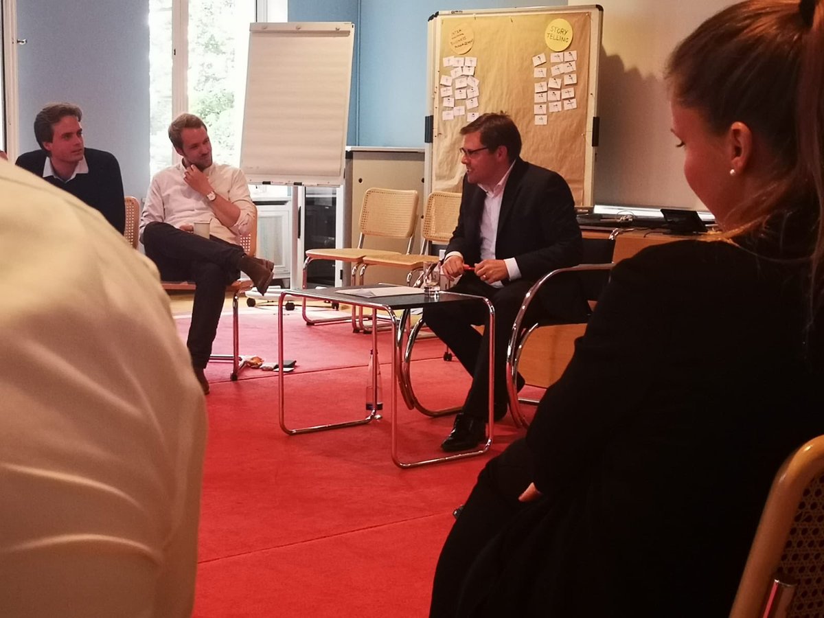 AmChamGermany's tweet photo. Talking US politics with @tysonbarker from @AspenGermany now: “Healthcare is one of the most important topics in next year’s elections.” That’s why our next issue of #commercegermany is also focusing on #ehealth + #DigitalHealth - coming out early September! #NextGenAmCham https://t.co/bBEbAzjkZD