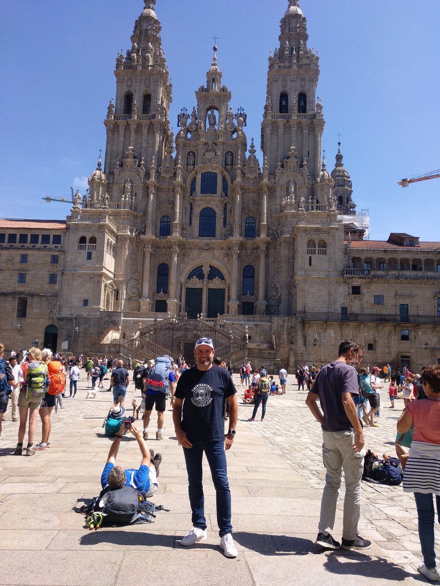 AlbertutiLC's tweet photo. Un año después...aquí estoy de vuelta...

#SantiagodeCompostela 
#galiciatienesquevivirla https://t.co/0Qpuo0CU36
