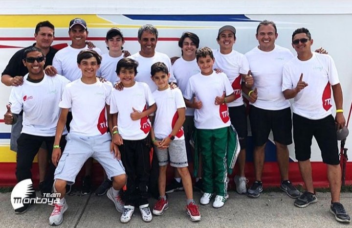TeamMontoya2's tweet photo. Nuestro equipo en Summernats!!!! @mariosaidhe @hannasalim88 @santisaid_official @georgegarciarce @erickzuniga_official @sebasmontoya58 #karting #skusa #protour @jpmontoya https://t.co/9sZfazV2QF